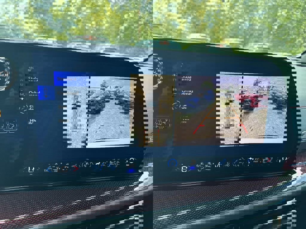 New 2026 Chevrolet Traverse RS w/ LPO, Floor Liner Package image 18