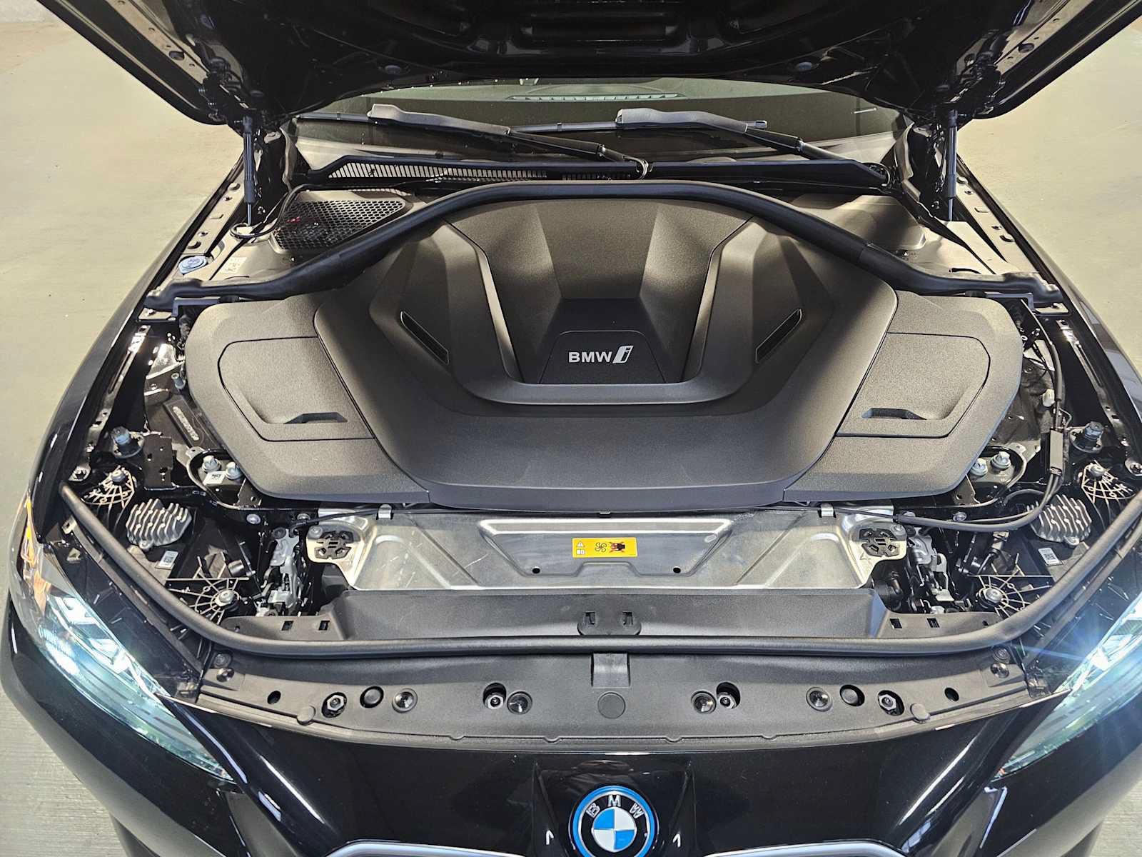 Certified 2023 BMW i4 eDrive35 w/ Premium Package RWD image 9