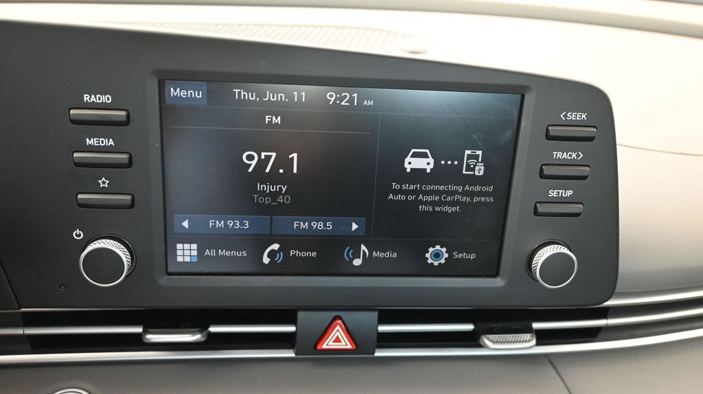 Used 2025 Hyundai Elantra Sport FWD image 30
