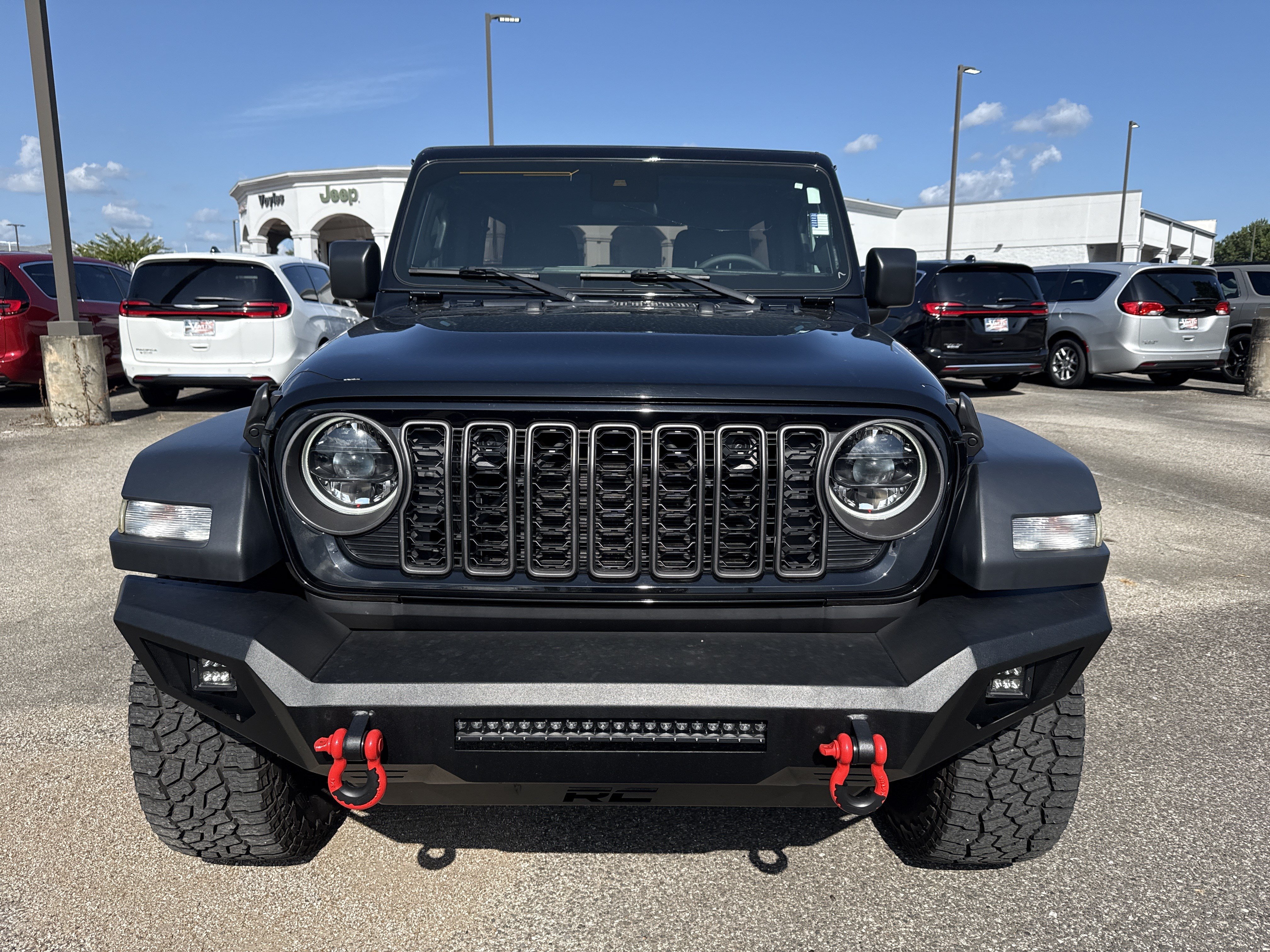 Used 2024 Jeep Wrangler Unlimited Sport AWD/4WD image 2