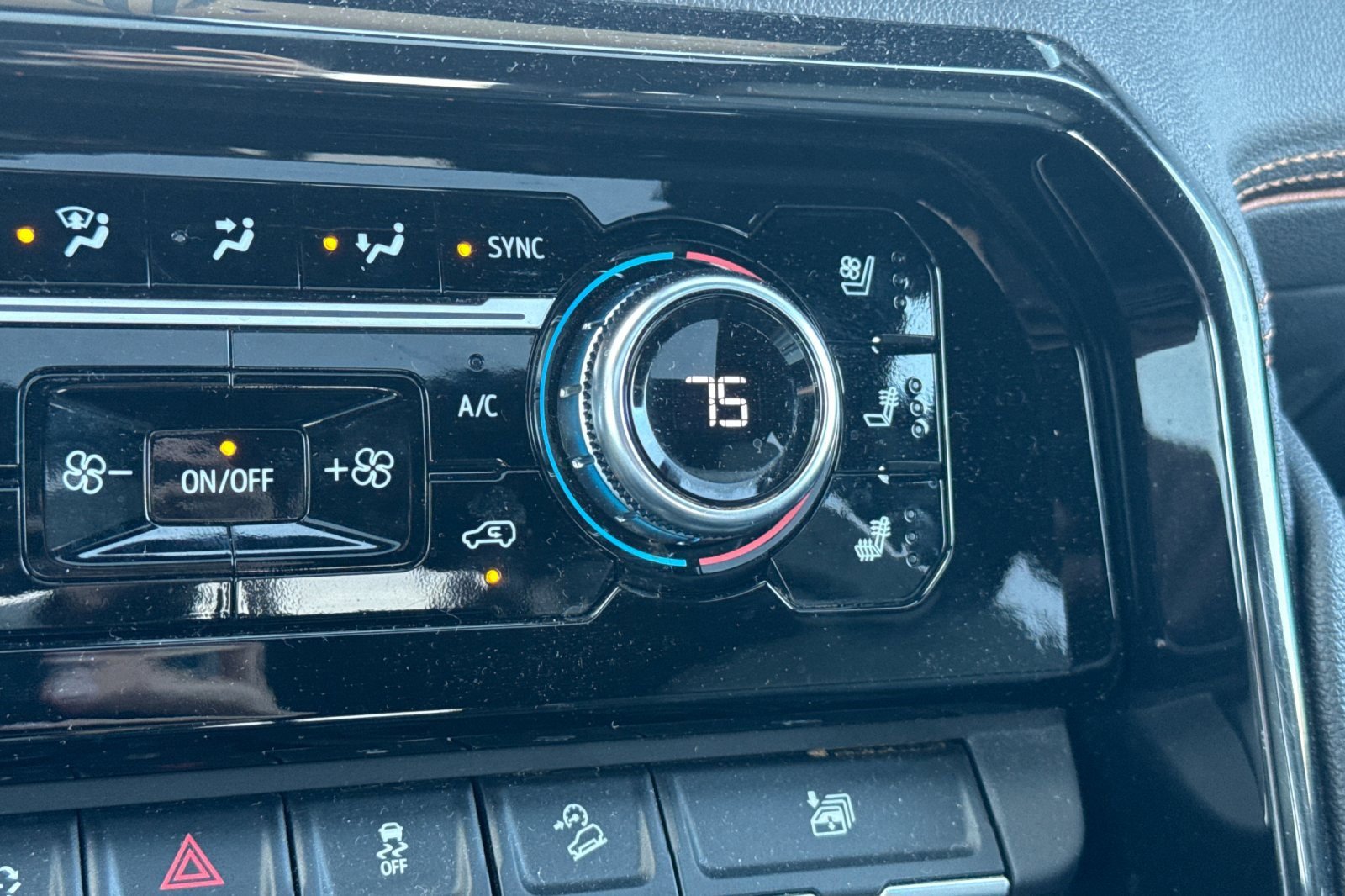 Used 2022 GMC Sierra 1500 AT4 w/ AT4 Premium Package image 30