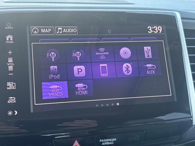 Used 2017 Honda Pilot Touring image 27