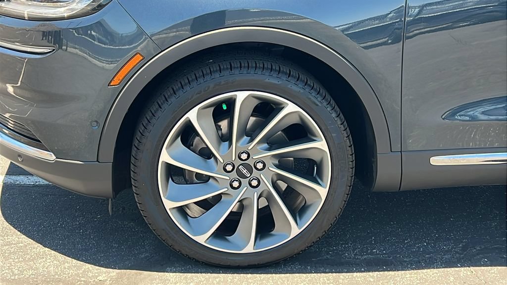 Certified 2023 Lincoln Nautilus Reserve w/ Equipment Group 201A AWD/4WD image 8