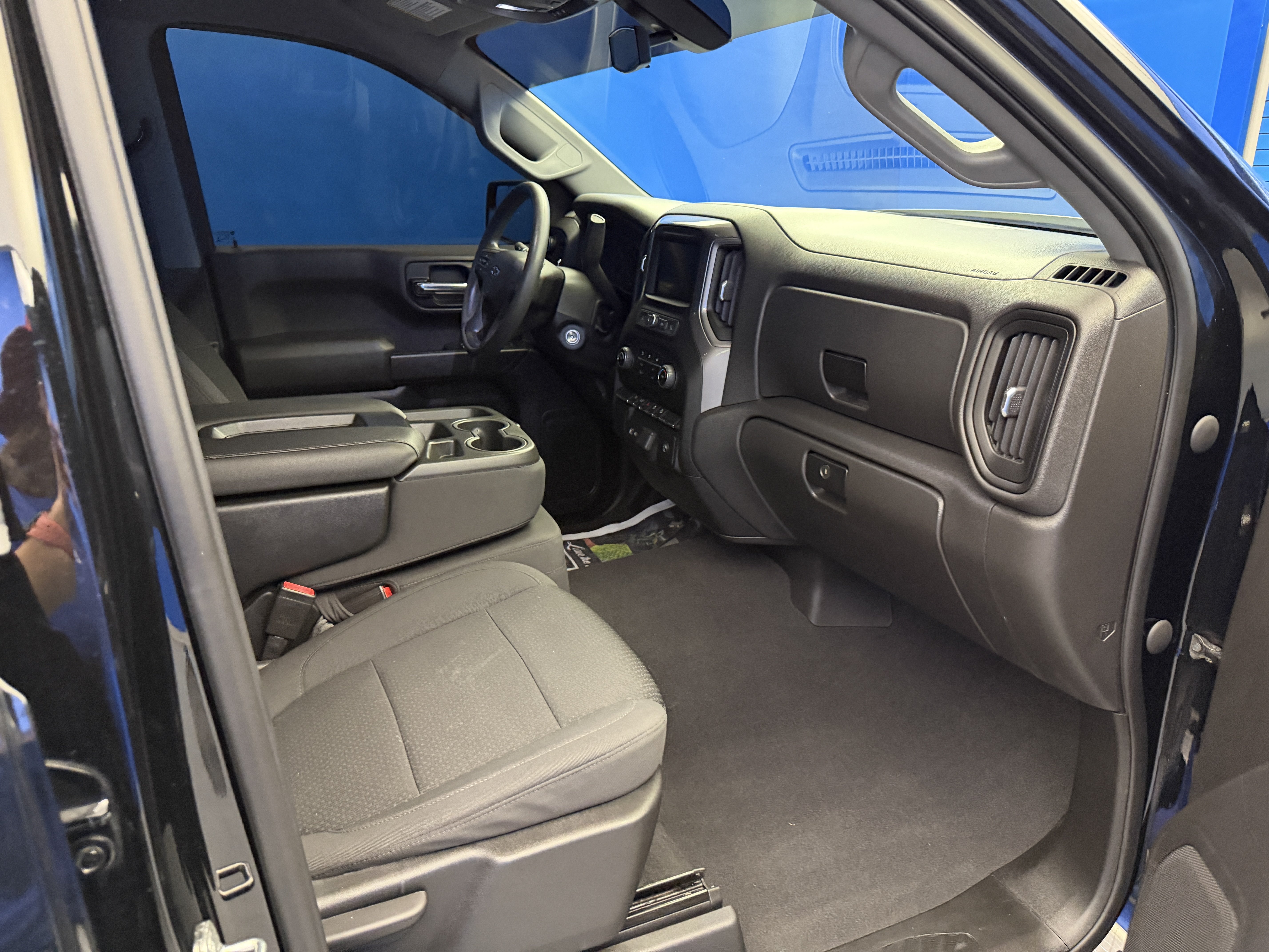 Used 2022 Chevrolet Silverado 1500 Custom Trail Boss AWD/4WD image 23