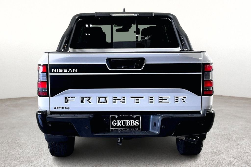 Certified 2024 Nissan Frontier SV w/ Hardbody Edition image 6