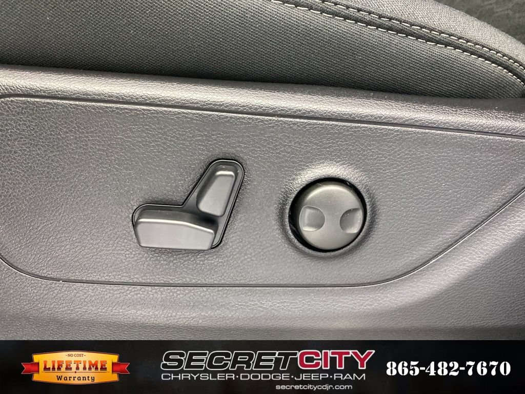 New 2026 RAM 1500 Big Horn AWD/4WD image 14