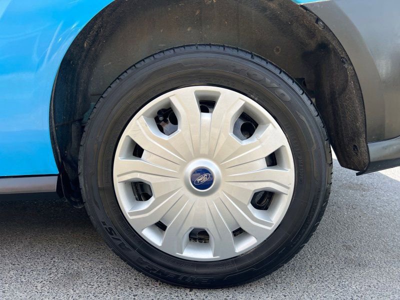 Used 2022 Ford Transit Connect XL image 17