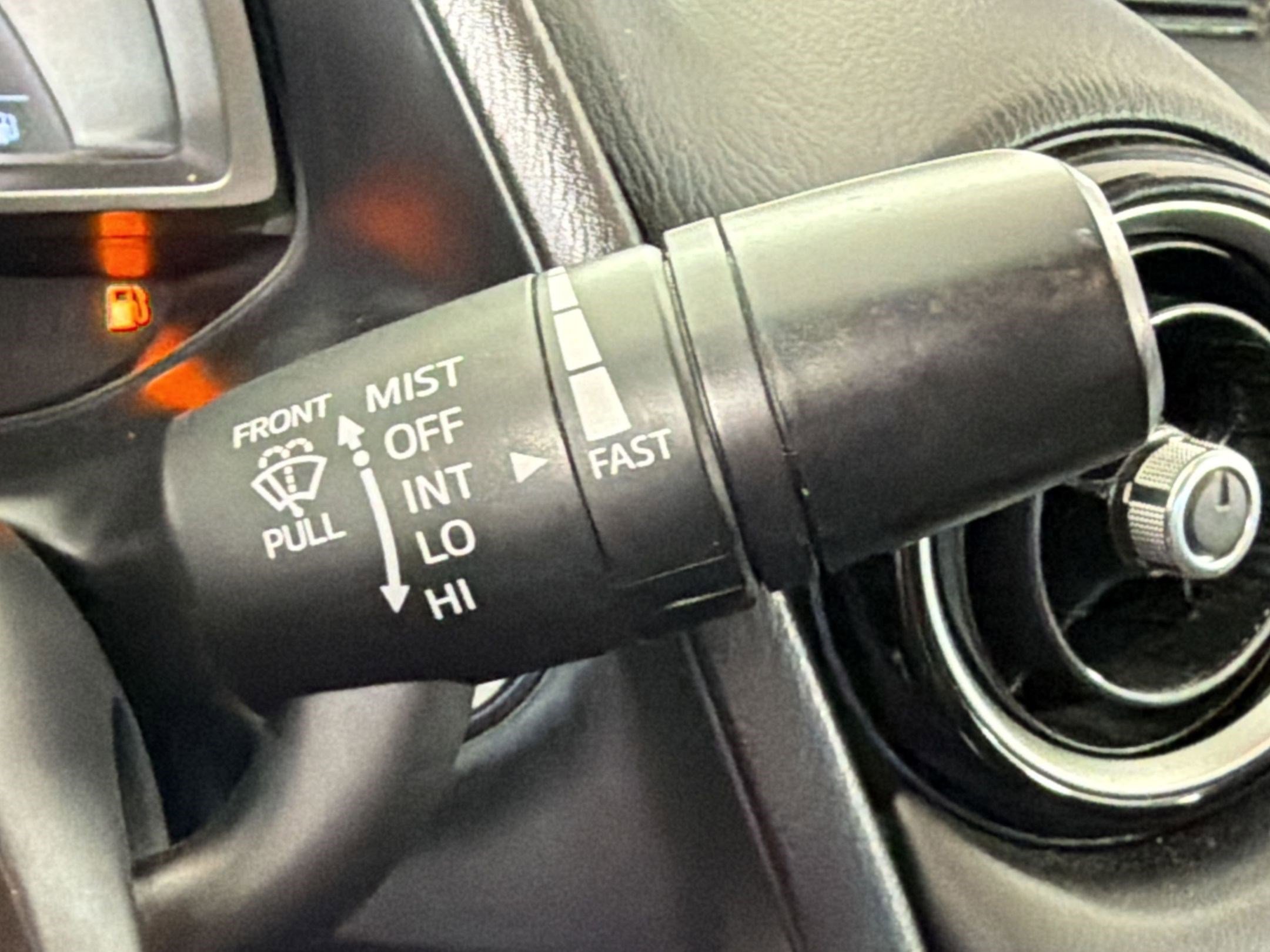 Used 2019 Toyota Yaris LE image 27