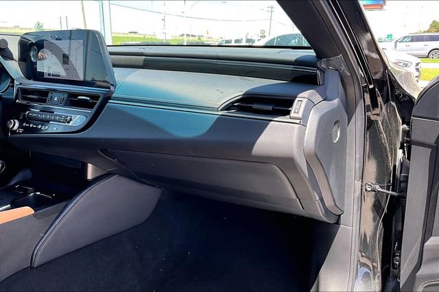 Used 2023 Lexus ES 350 w/ Accessory Package (Z2) FWD image 15