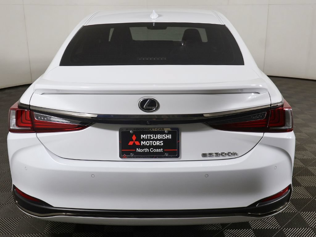 Used 2023 Lexus ES 300h F Sport FWD image 13