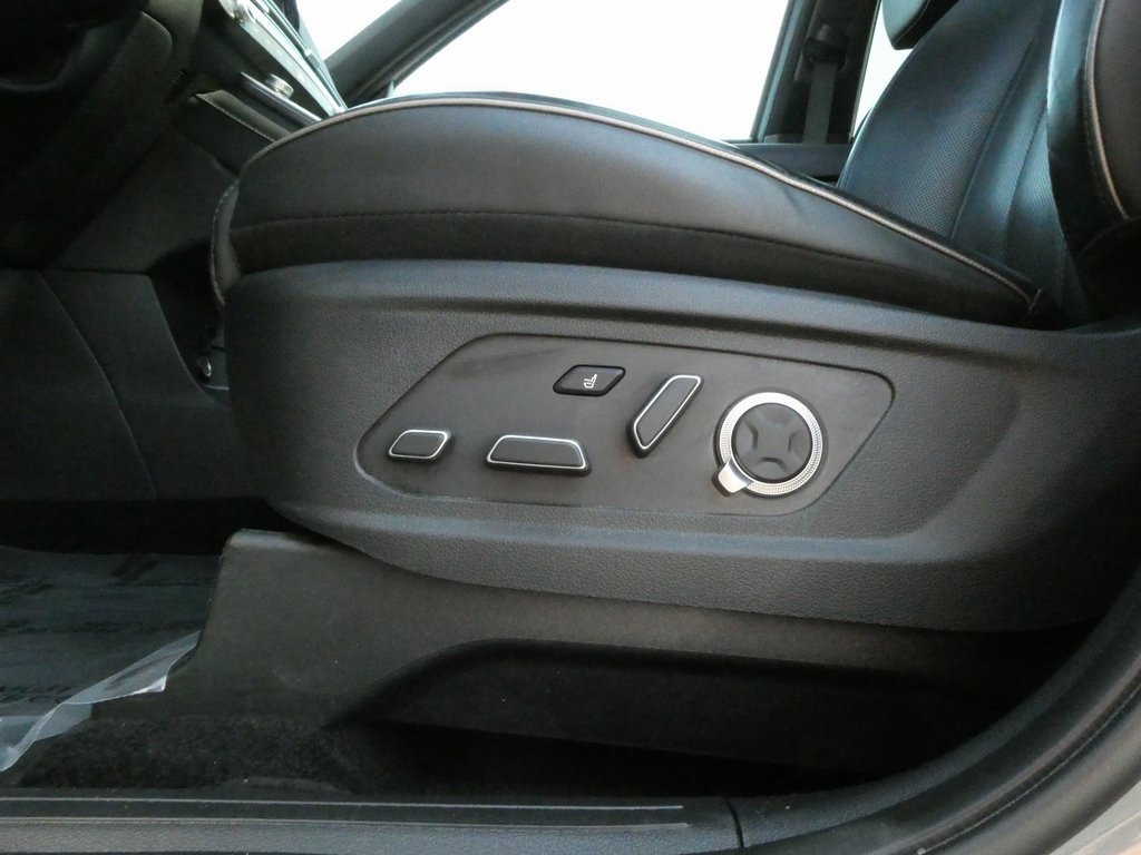 Used 2024 Hyundai Palisade Calligraphy image 9