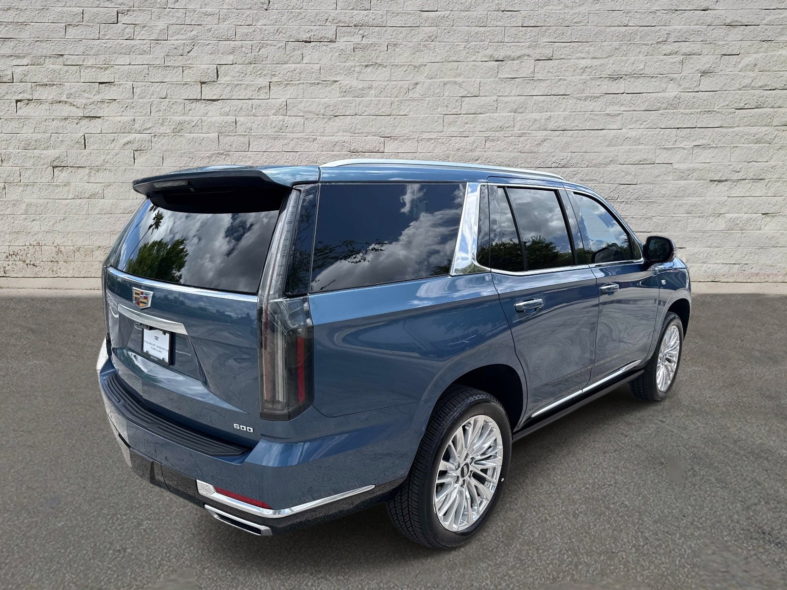 Certified 2025 Cadillac Escalade Premium Luxury w/ LPO, Floor Liner Package AWD/4WD image 5