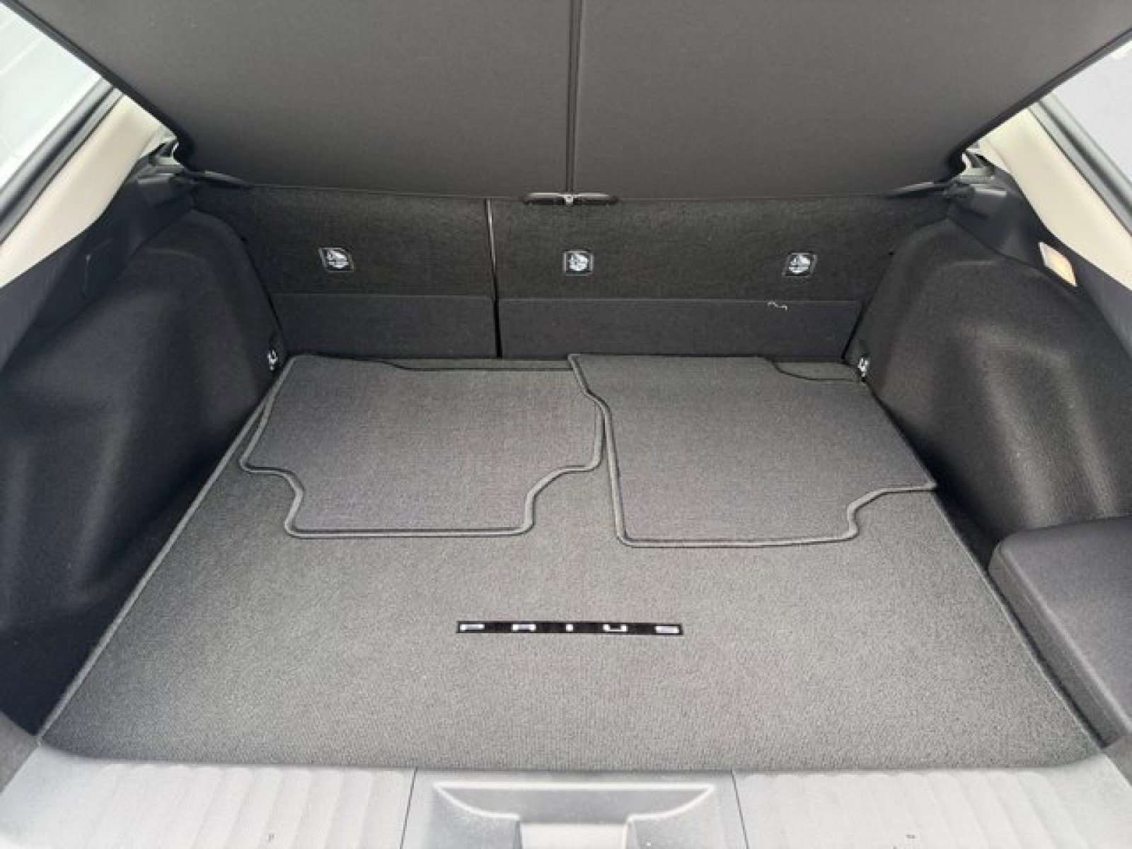 Used 2024 Toyota Prius Limited AWD/4WD image 19