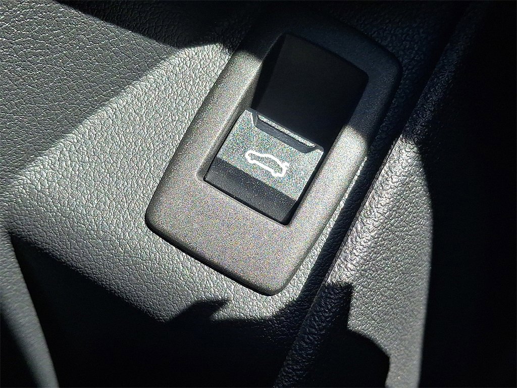 New 2026 BMW X2 xDrive28i w/ Technology Package image 15