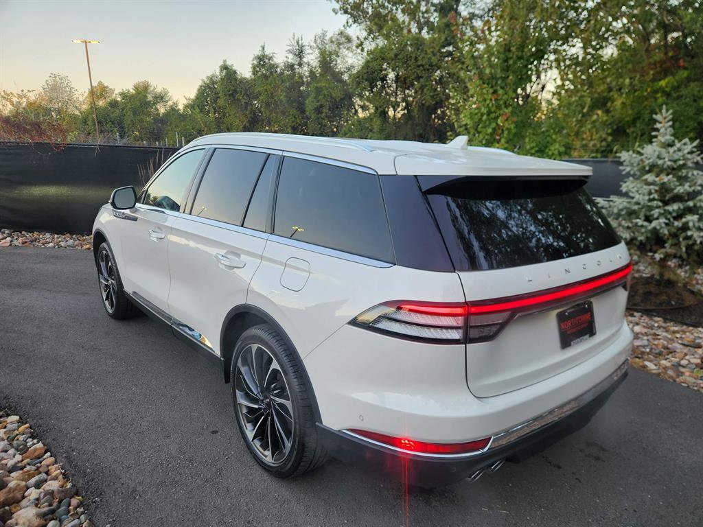 Certified 2022 Lincoln Aviator Reserve w/ Equipment Group 201A AWD/4WD image 3