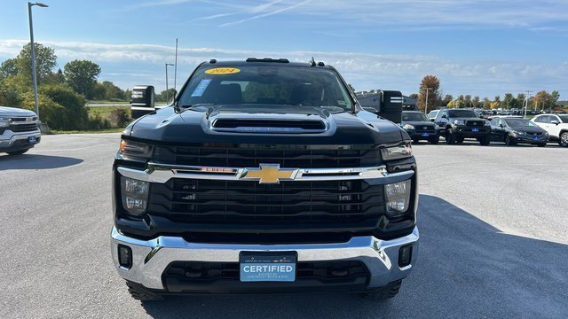 Certified 2024 Chevrolet Silverado 2500 LT w/ Convenience Package image 11