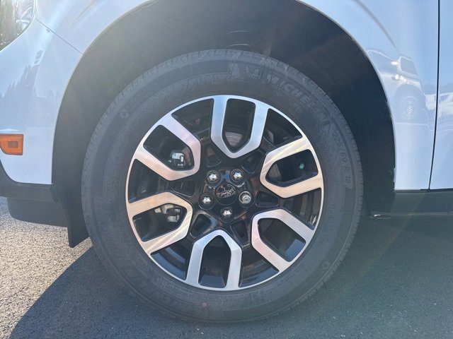 Used 2024 Ford Maverick Lariat image 9