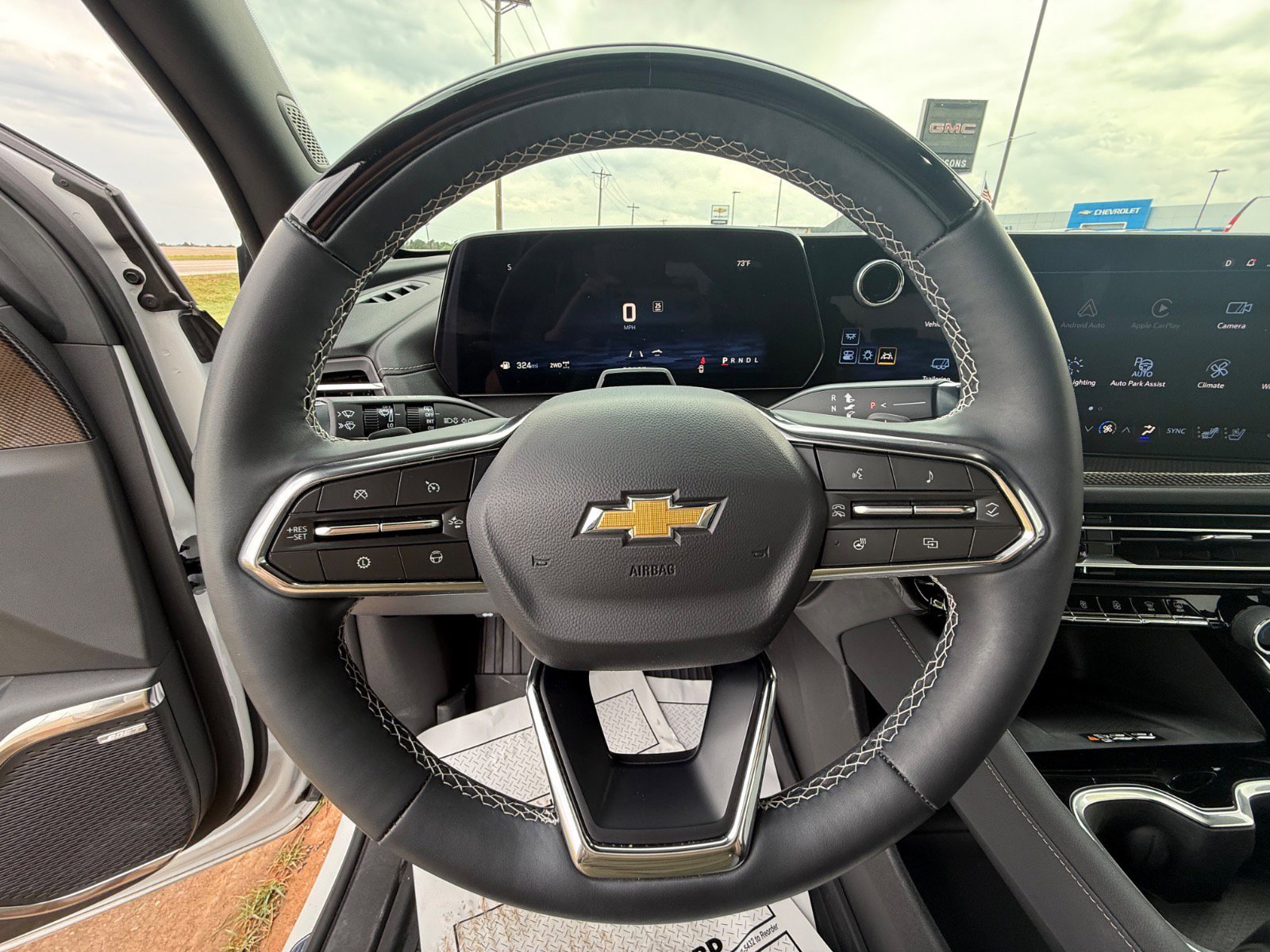 Used 2025 Chevrolet Traverse High Country w/ LPO, Floor Liner Package AWD/4WD image 23