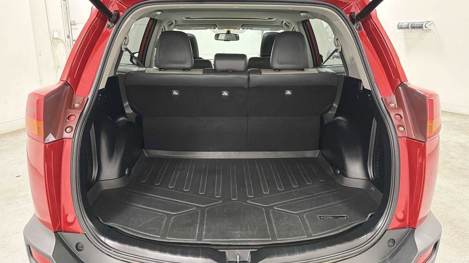 Used 2013 Toyota RAV4 Limited AWD/4WD image 27