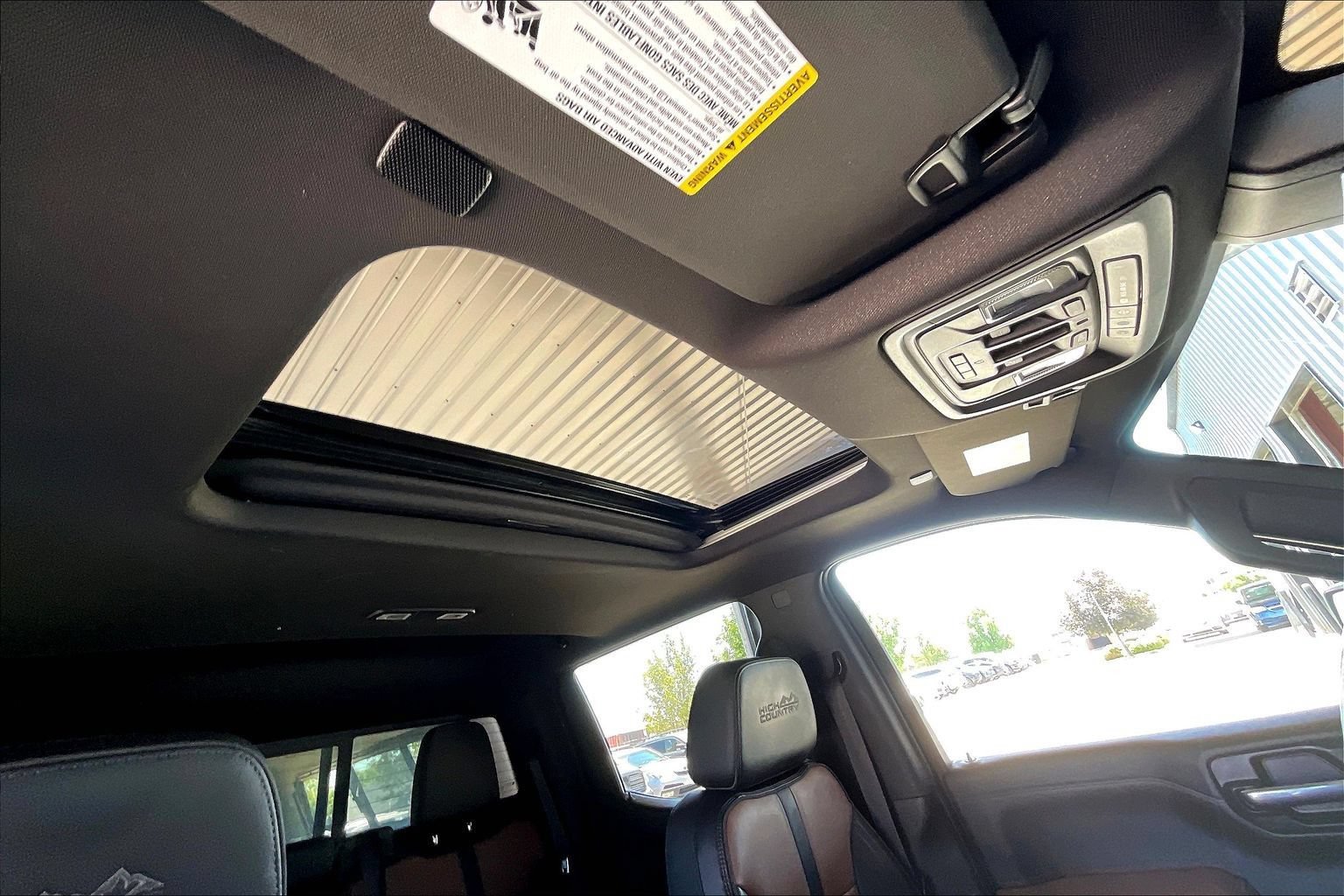 Used 2021 Chevrolet Silverado 1500 High Country AWD/4WD image 23