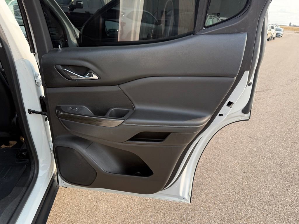 Used 2018 GMC Acadia SLT w/ LPO, Floor Liner Package image 23