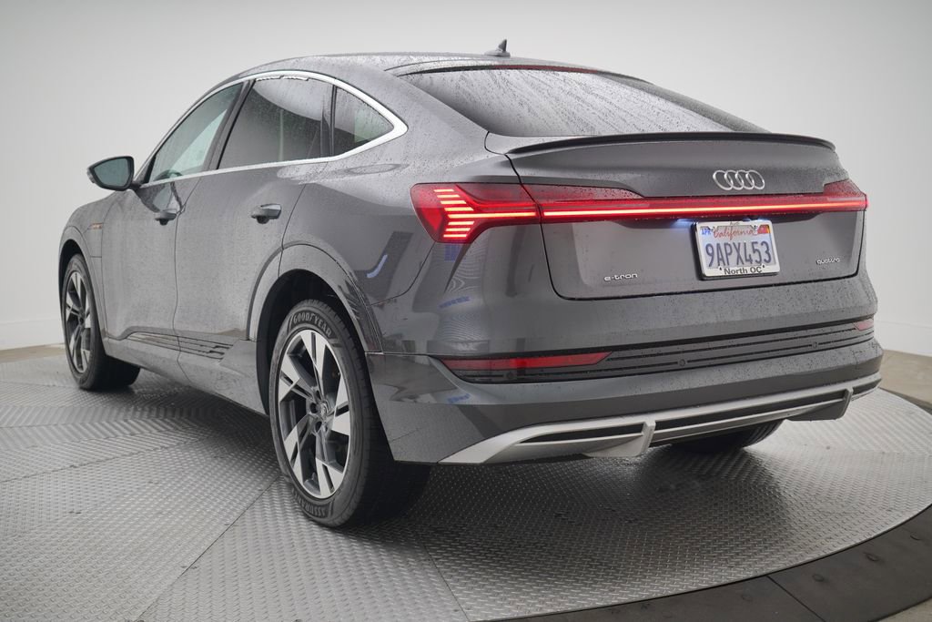 Used 2022 Audi e-tron Premium image 3