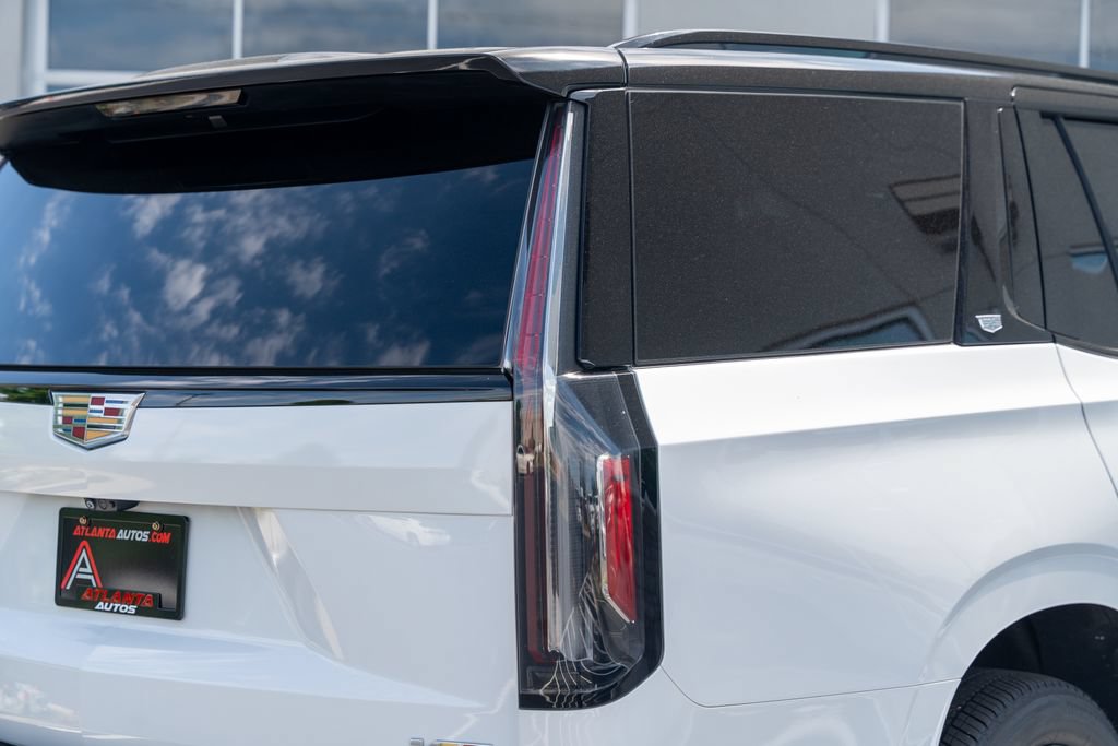 Used 2023 Cadillac Escalade V AWD/4WD image 13
