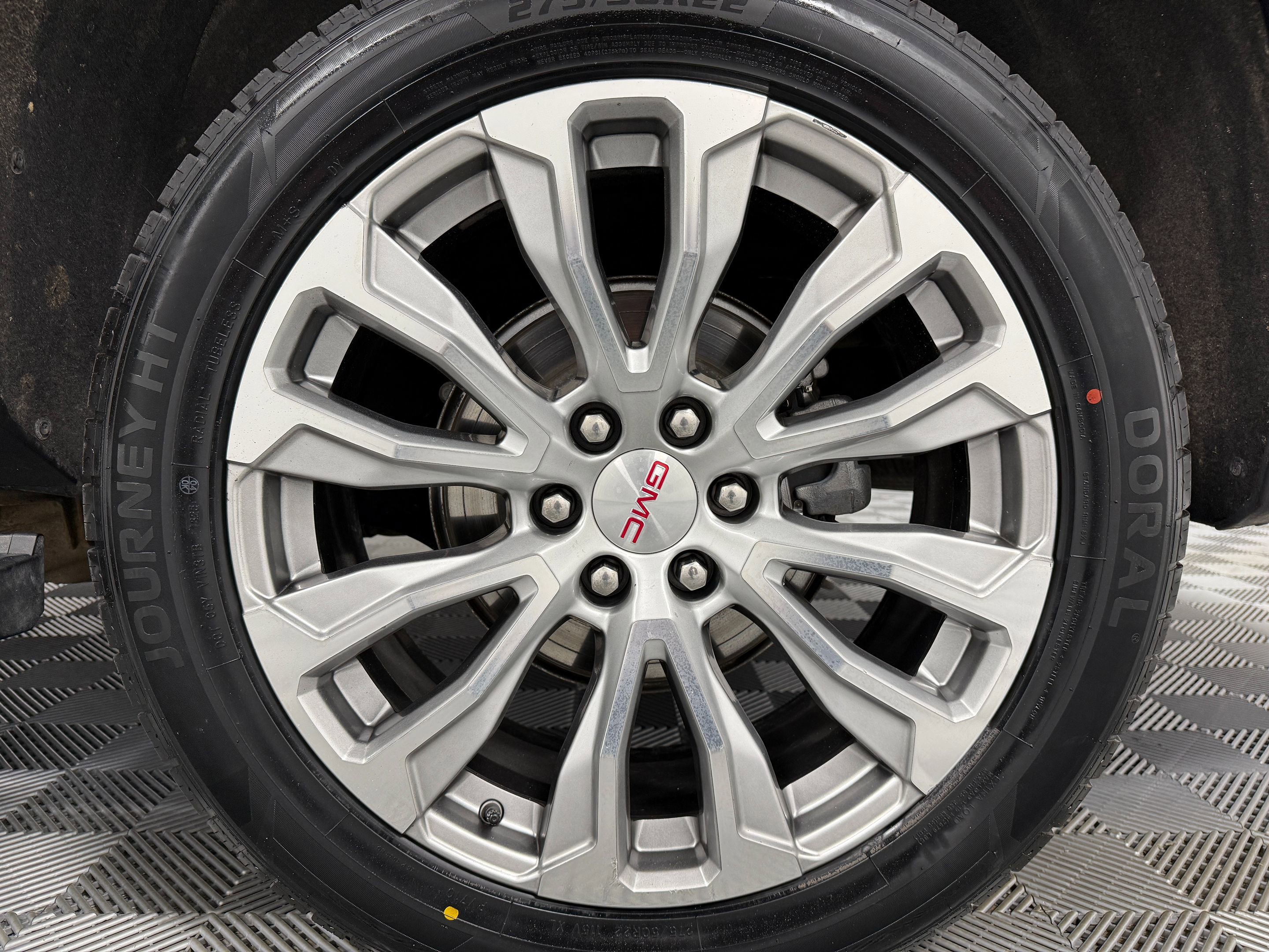 Used 2023 GMC Yukon Denali AWD/4WD image 39