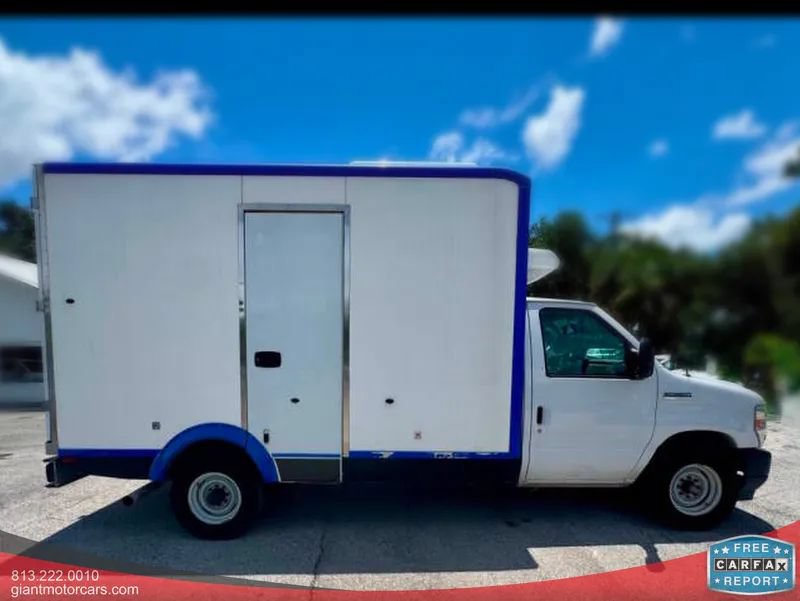 Used 2023 Ford E-350 and Econoline 350 Super Duty w/ Power Windows & Locks Group RWD image 4
