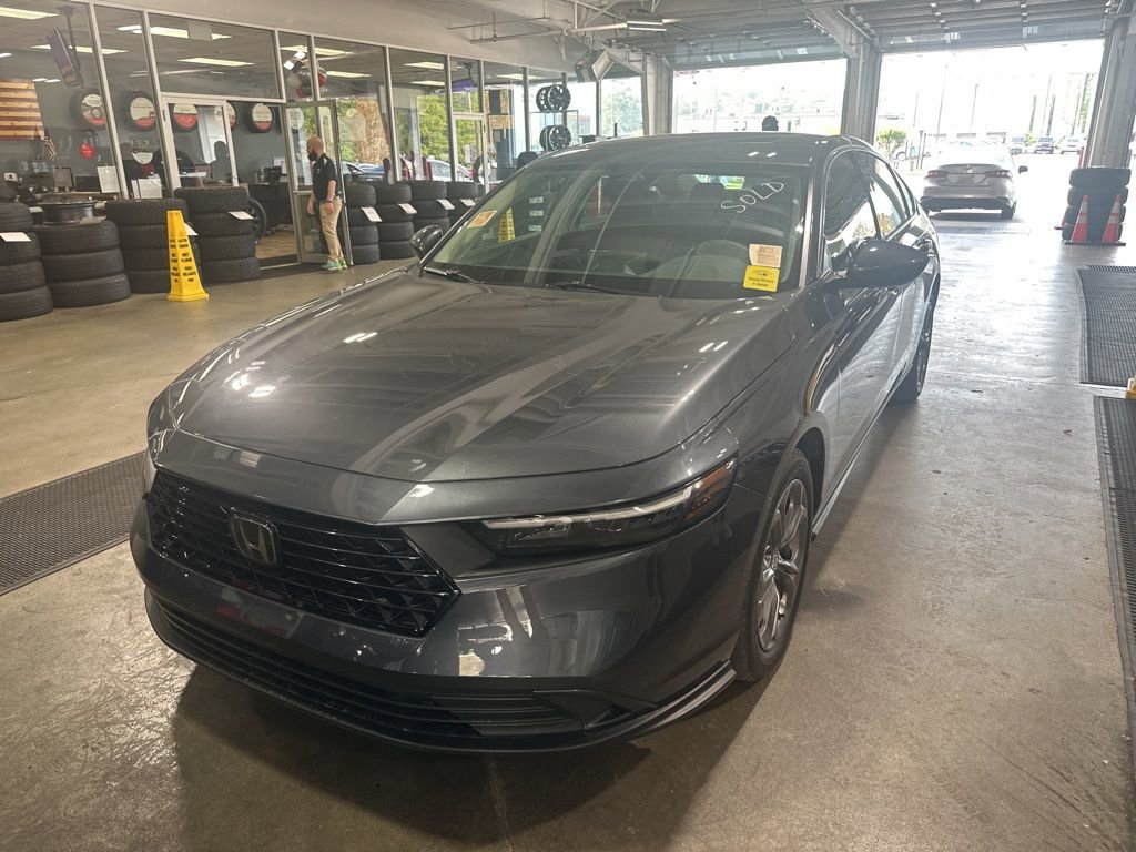 Used 2024 Honda Accord EX image 4
