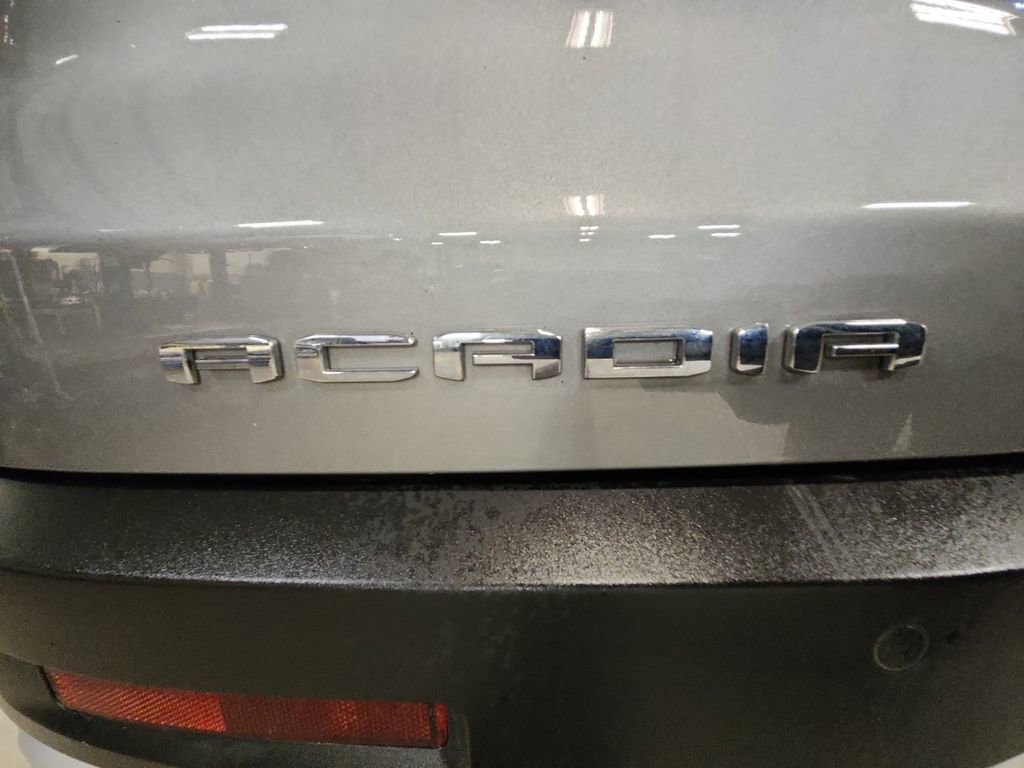 Certified 2023 GMC Acadia SLT image 36