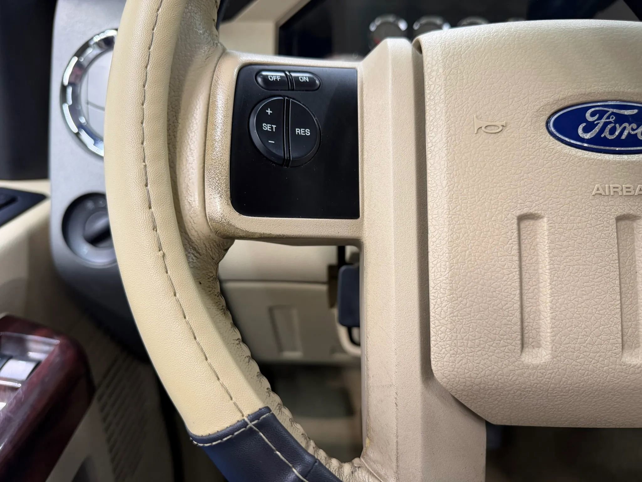 Used 2010 Ford F250 Lariat AWD/4WD image 28