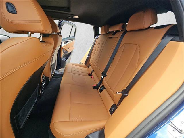 Used 2025 BMW X4 xDrive30i image 18
