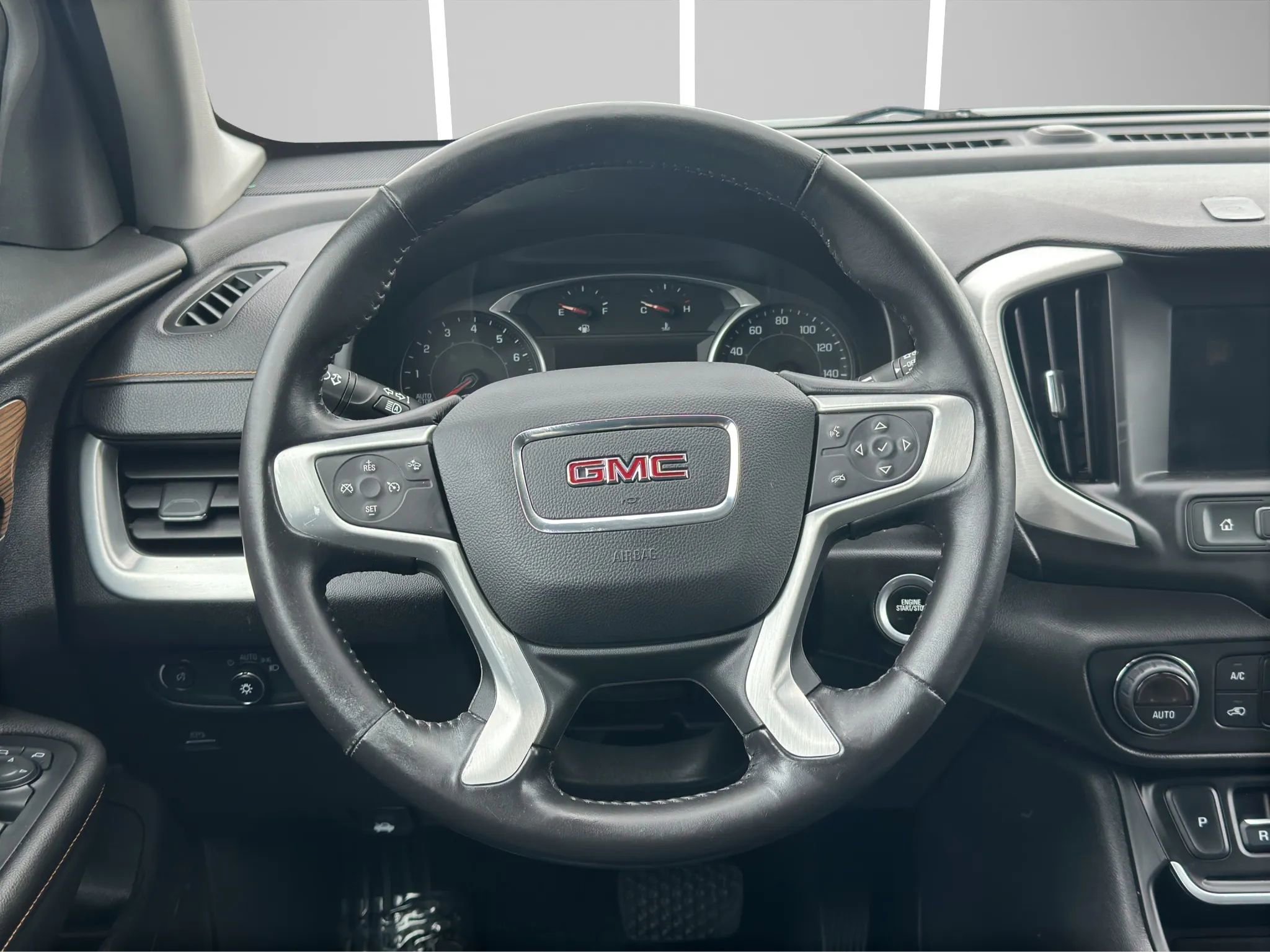 Used 2020 GMC Terrain SLE w/ Driver Convenience Package AWD/4WD image 18