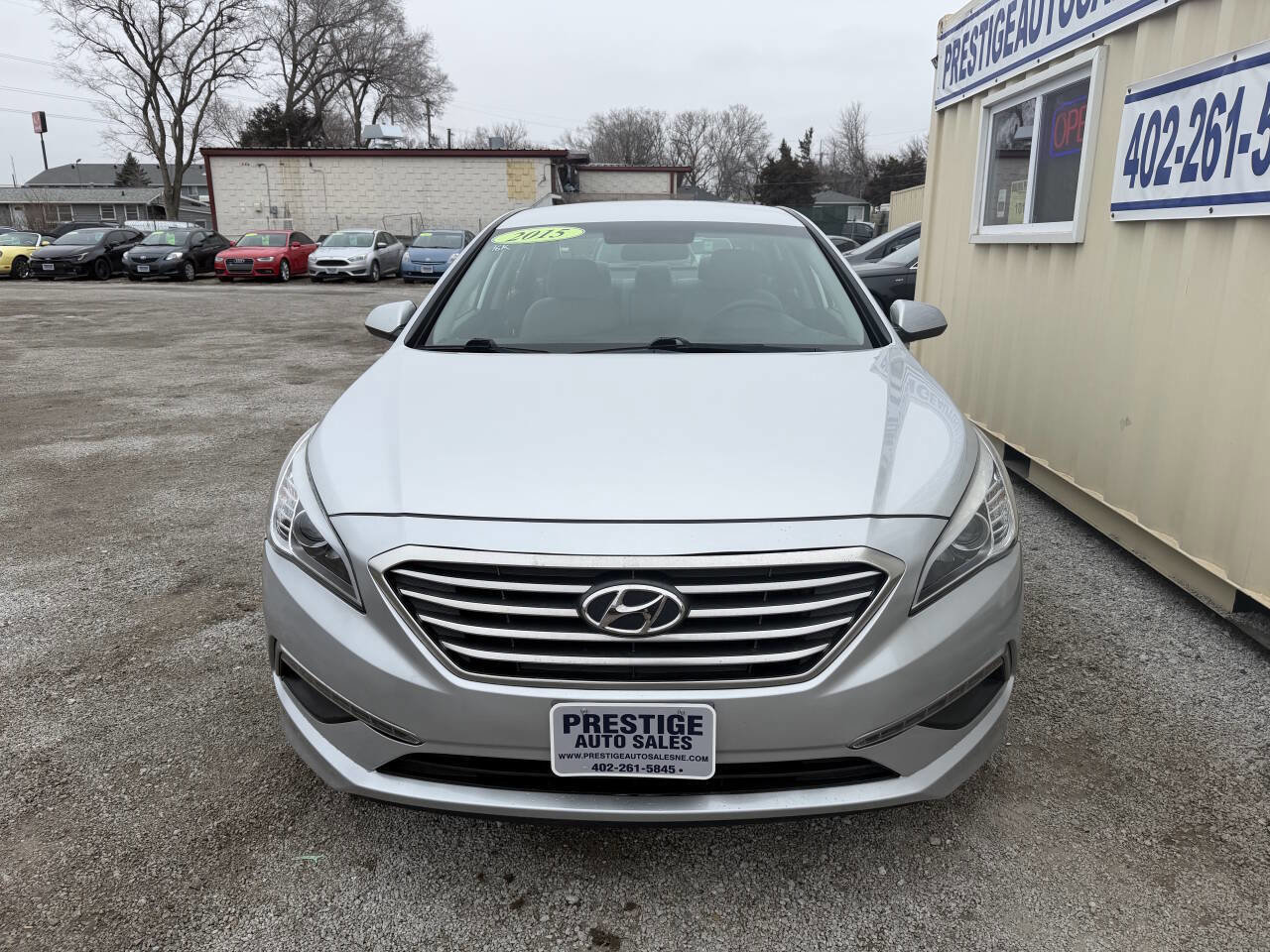 Used 2015 Hyundai Sonata SE image 2
