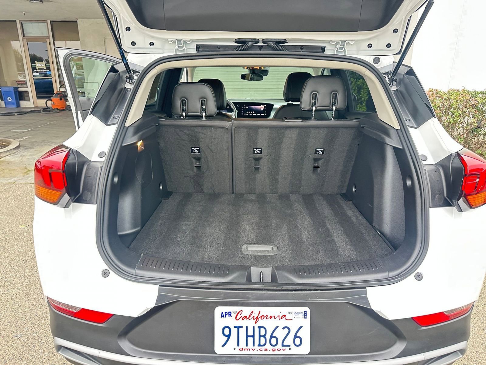 Used 2025 Buick Encore GX Preferred image 31