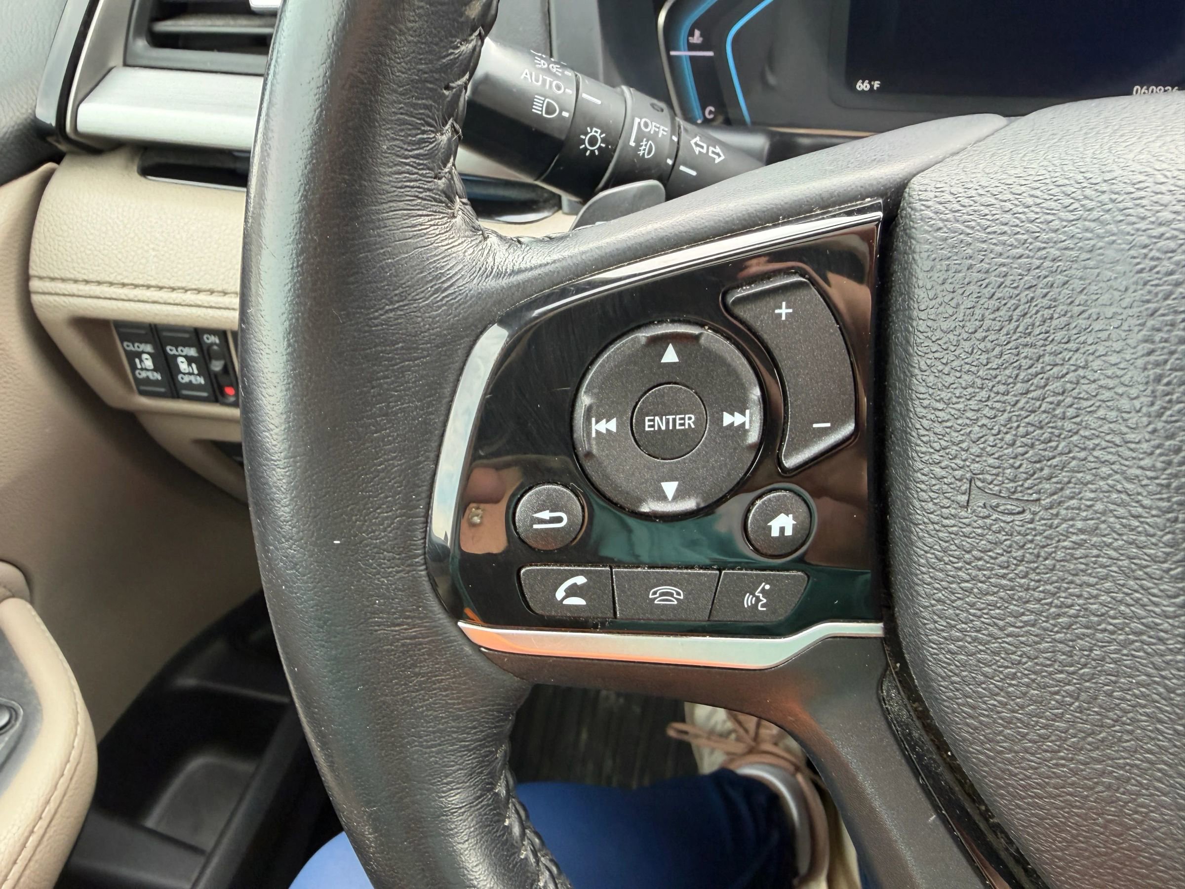 Used 2023 Honda Odyssey Touring image 14