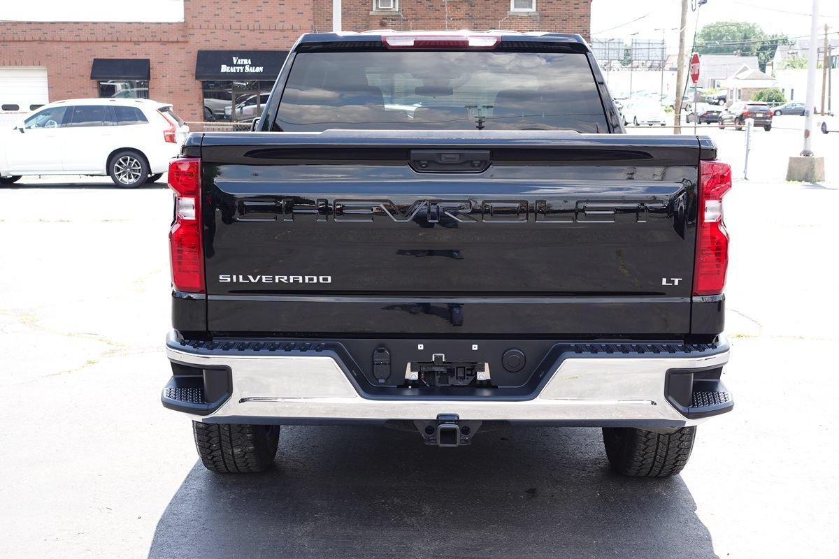 Used 2024 Chevrolet Silverado 1500 LT AWD/4WD image 10