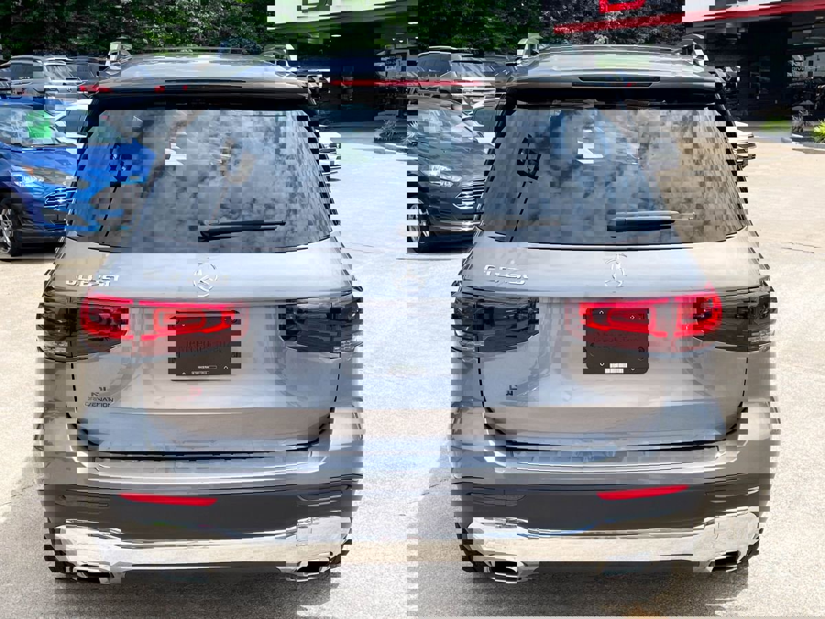 Used 2021 Mercedes-Benz GLB 250 w/ Premium Package image 8