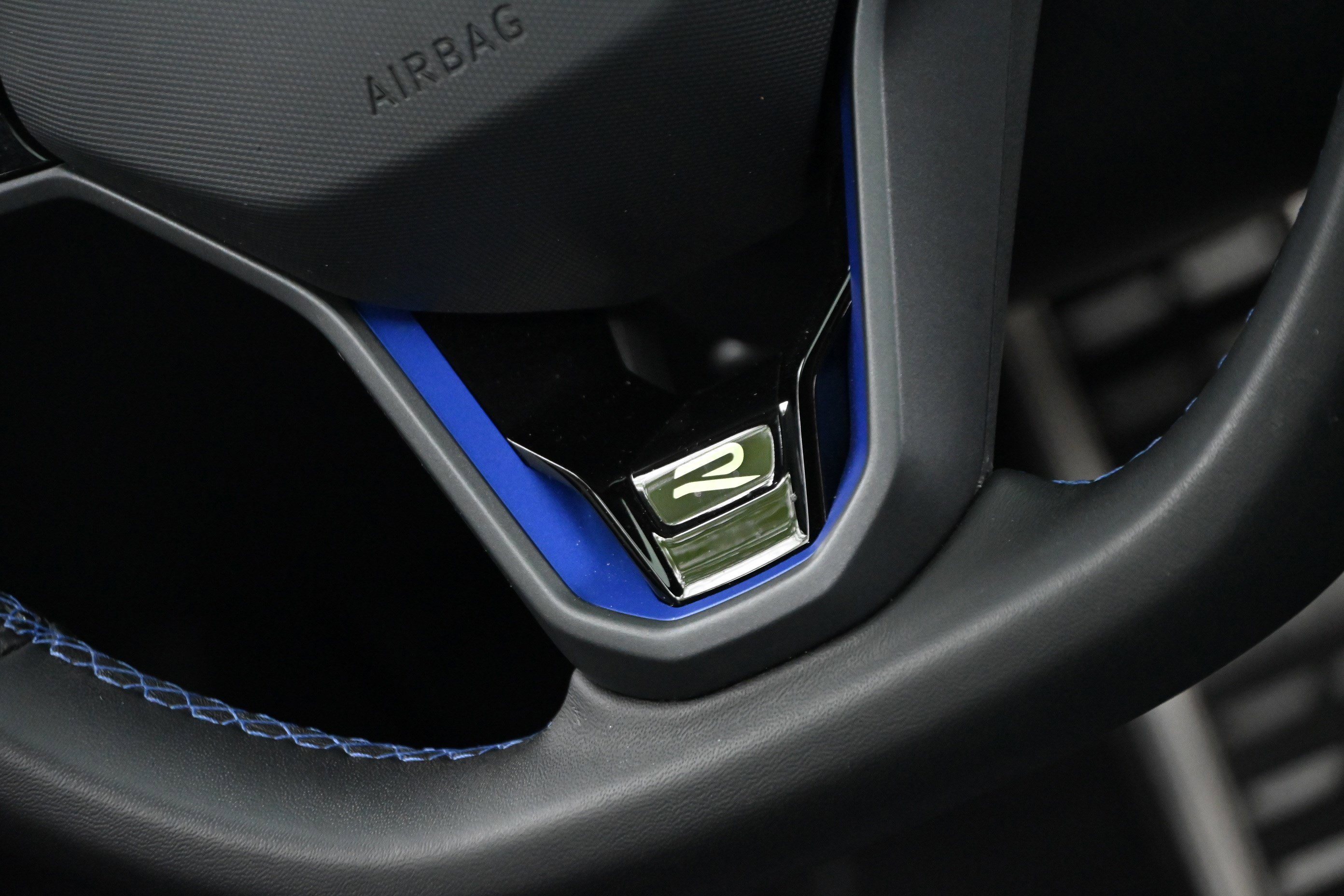 Used 2024 Volkswagen Golf R AWD/4WD image 25