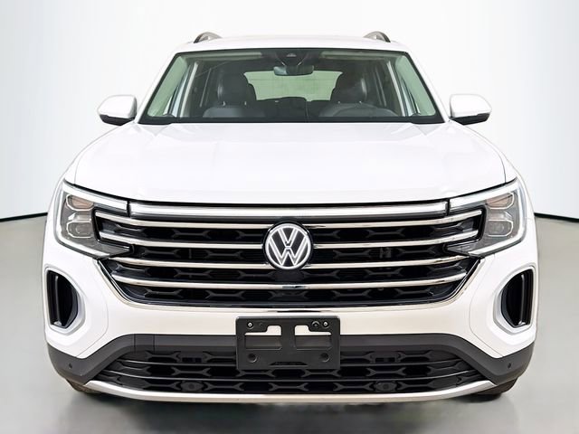 Used 2025 Volkswagen Atlas SE FWD image 2