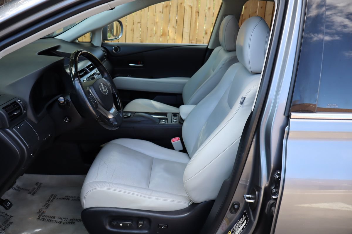 Used 2013 Lexus RX 450h AWD w/ Navigation Pkg image 19
