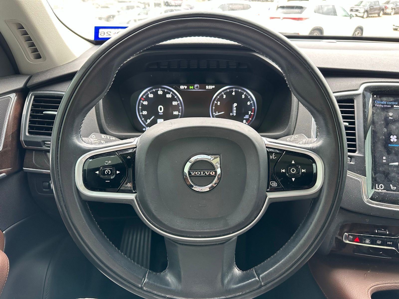 Used 2019 Volvo XC90 T6 Momentum w/ Advanced Package image 6