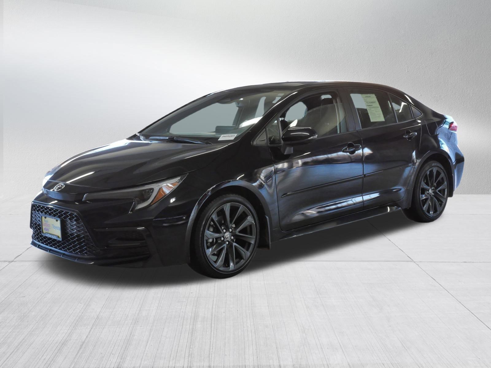 Certified 2023 Toyota Corolla SE w/ SE Premium Package image 3