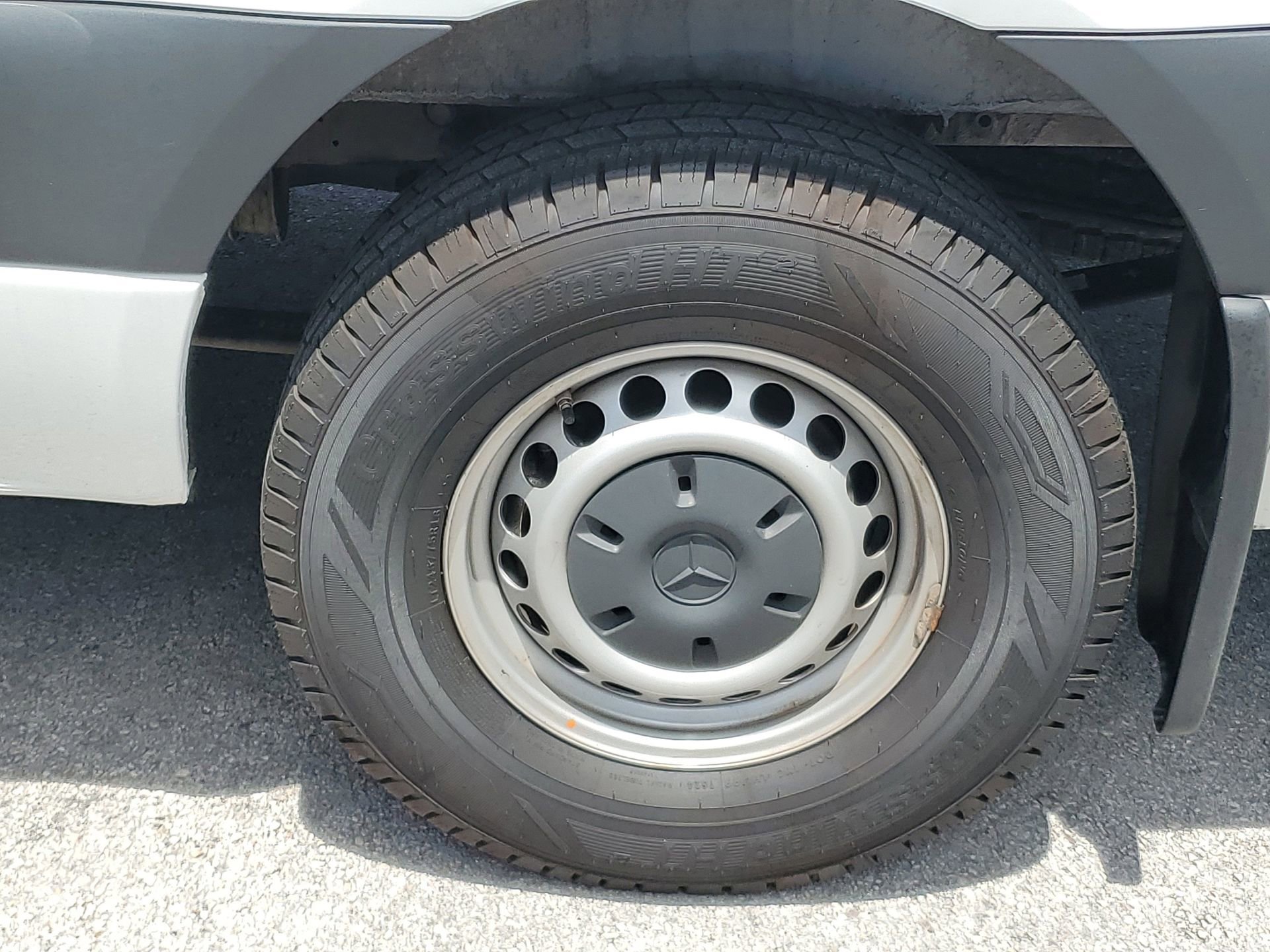 Used 2023 Mercedes-Benz Sprinter 144 Cargo image 5