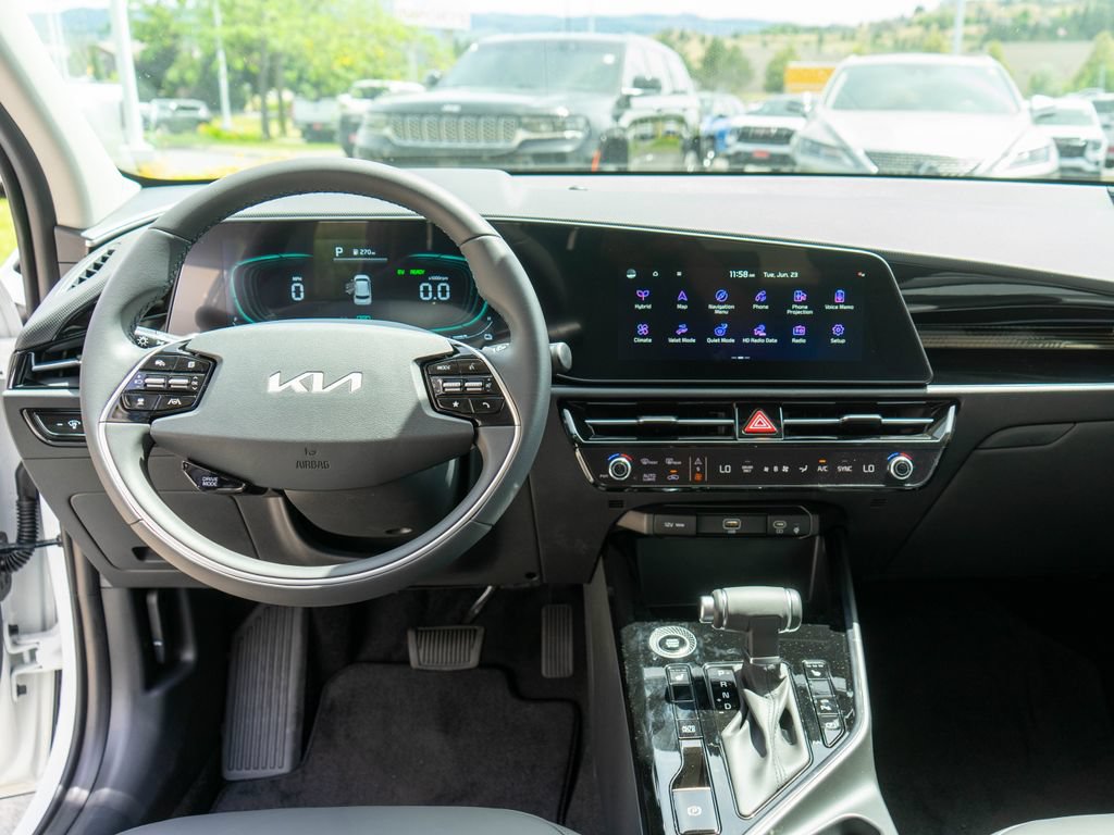 New 2026 Kia Niro EX FWD image 13