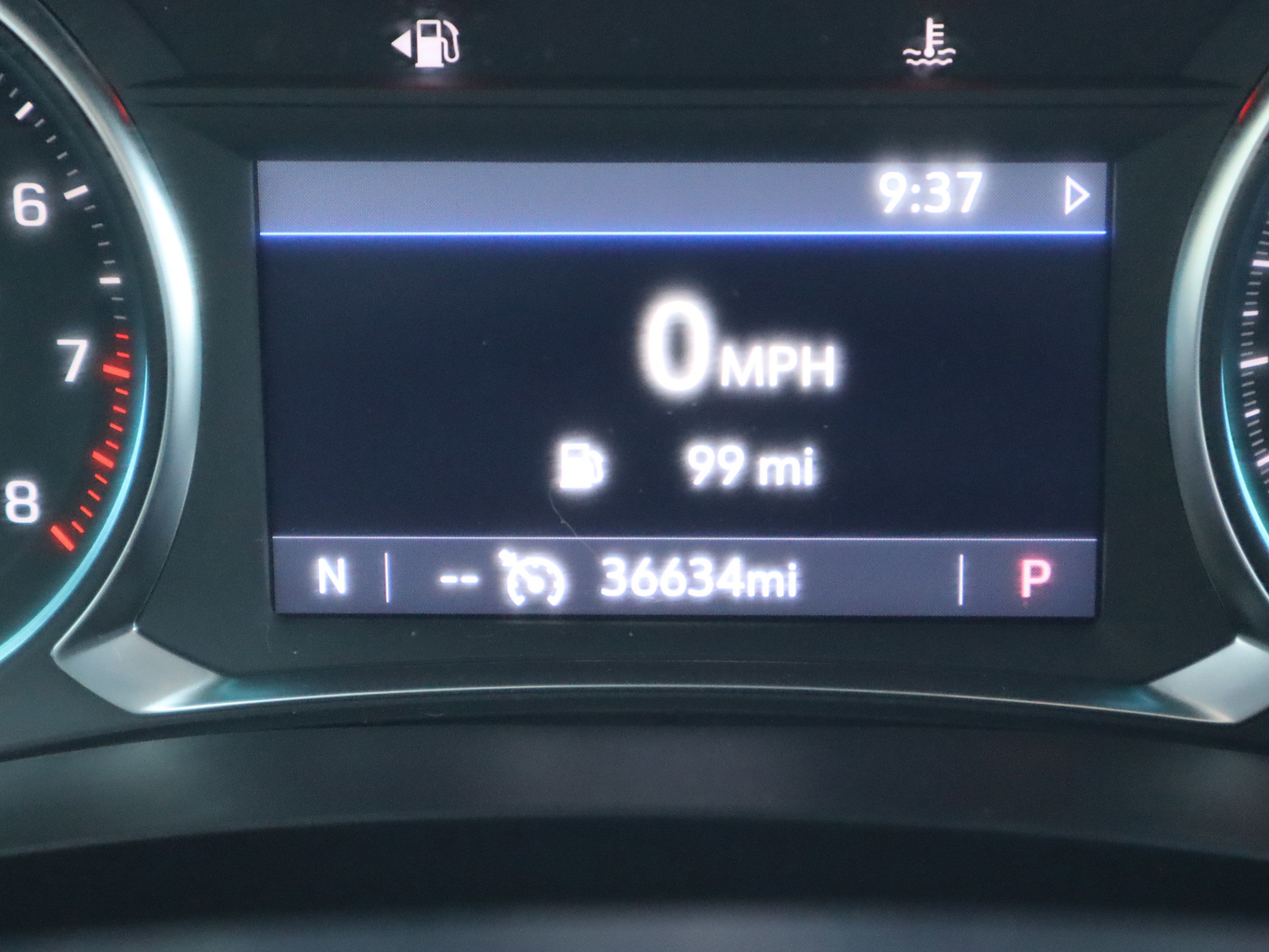 Used 2023 Chevrolet Traverse LT FWD image 24