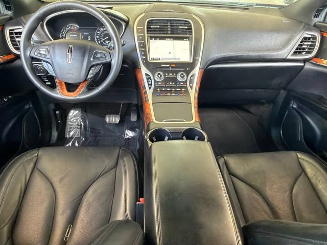 Used 2018 Lincoln MKX Reserve w/ Cargo Utility Package FWD image 15