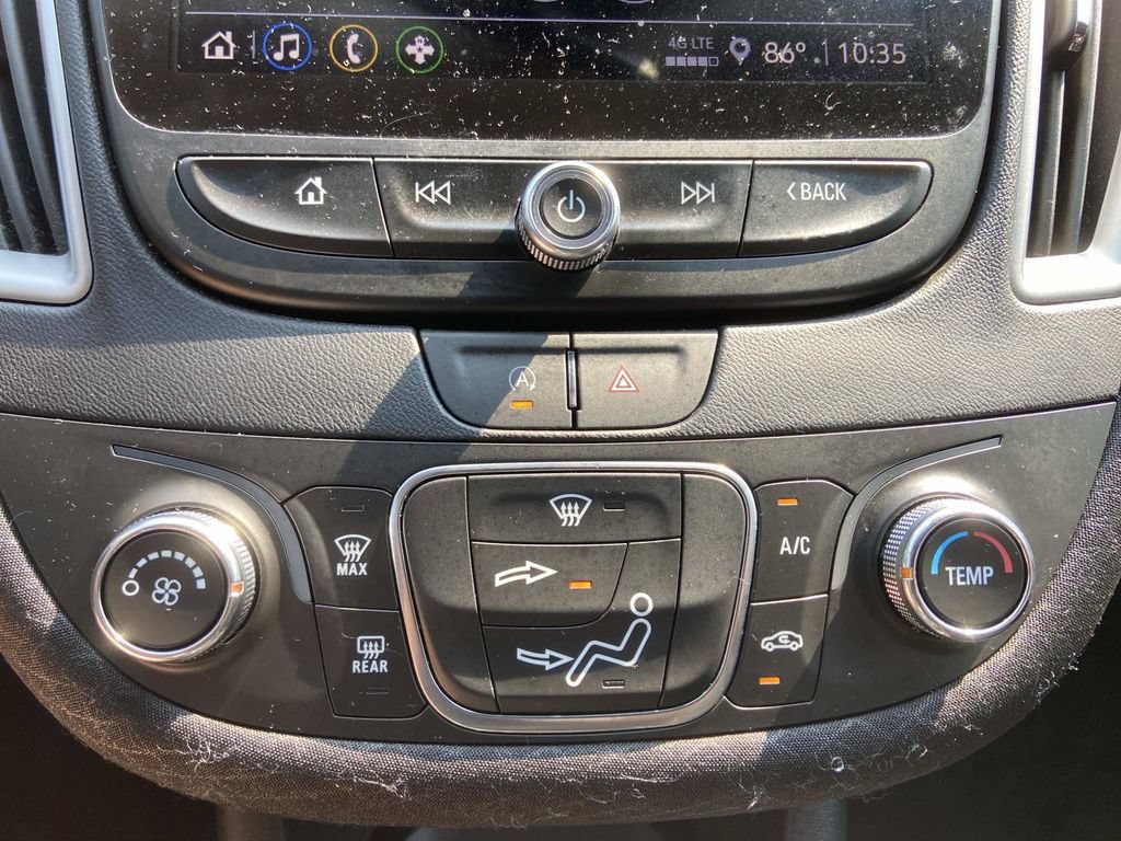 Used 2025 Chevrolet Malibu LS FWD image 37