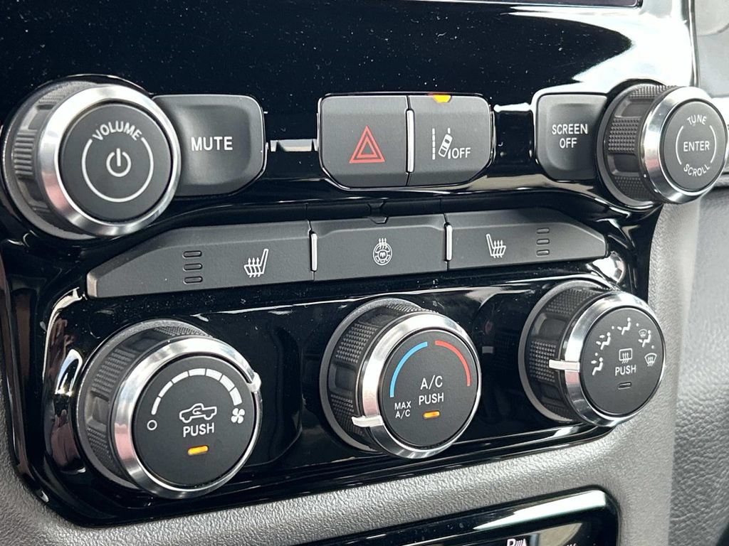 Used 2025 RAM 1500 Big Horn AWD/4WD image 19
